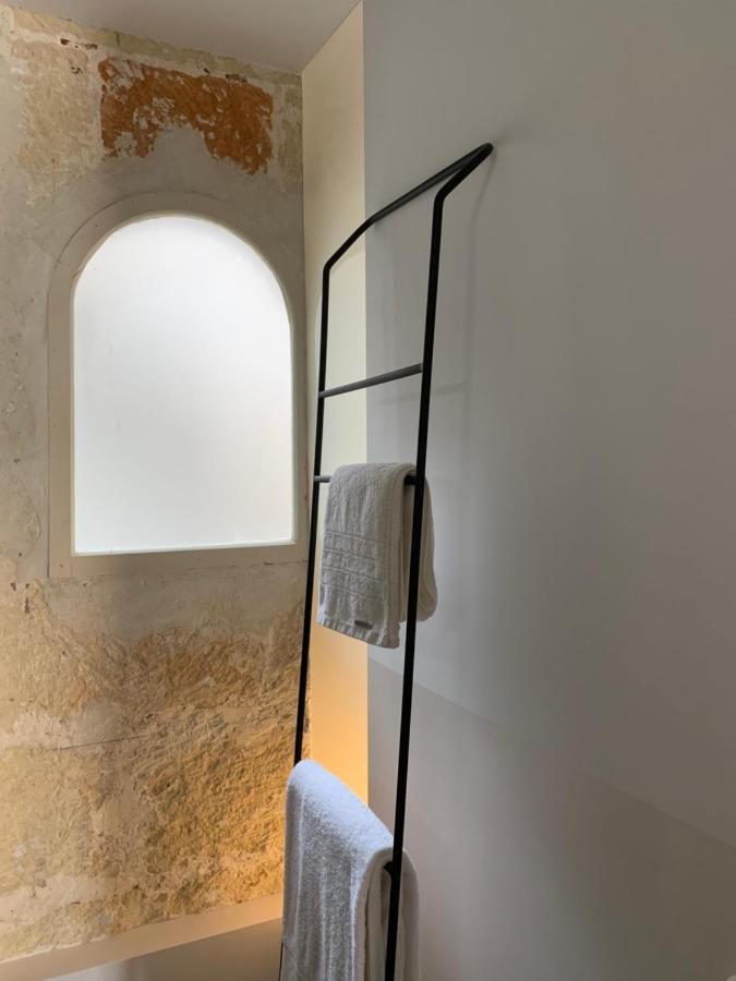 Fragile Hotel Ciutadella  Esterno foto